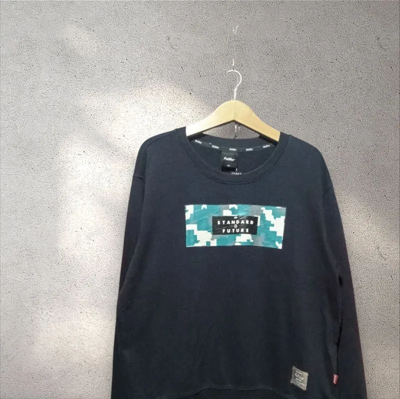 Crewneck Feltics photo 1