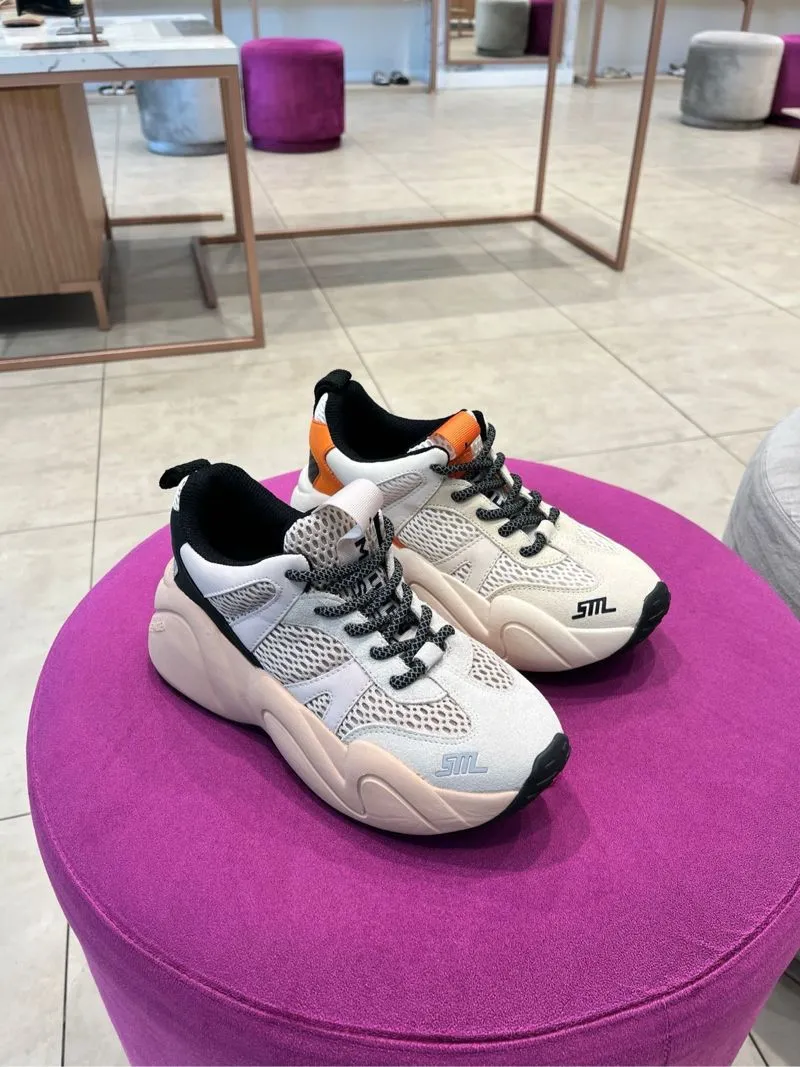 Steve Madden Bounce photo 1