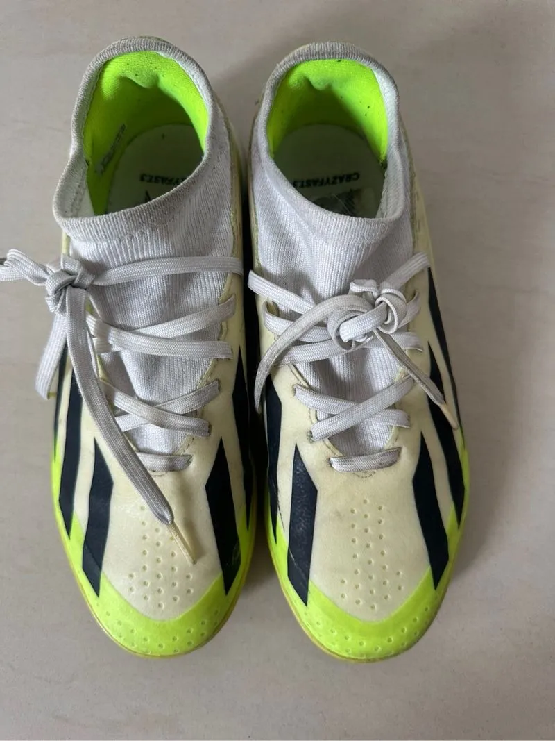PRELOVED sepatu futsal adidas crazyfast size 5Y / 37,5 insol photo 1