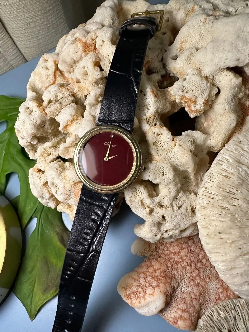 Orient,red burgundy dial rare photo 1