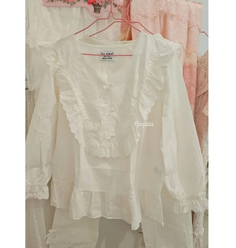 LILEY LACE PRETTY SLEEPWEAR photo 1
