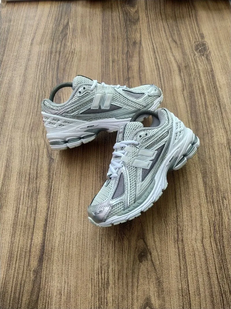New balance 1906r photo 1