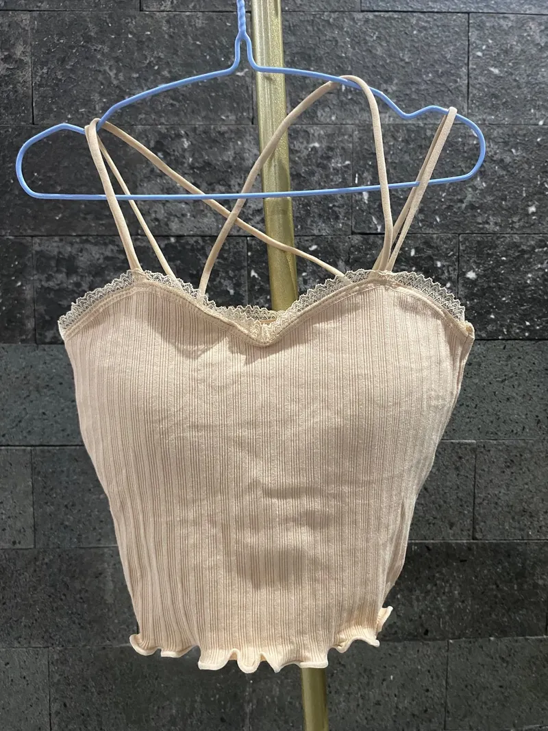 Coquette Casual Crop top Wanita cream photo 1