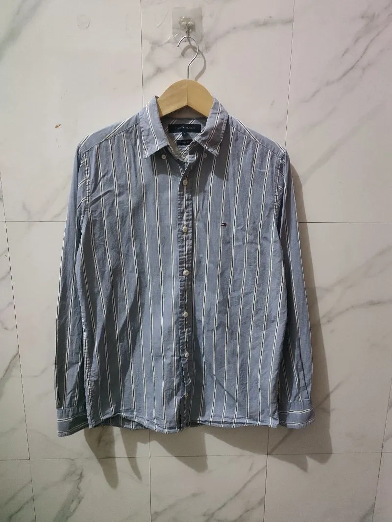 Kemeja Tommy Hilfiger Salur Model Vintage photo 1