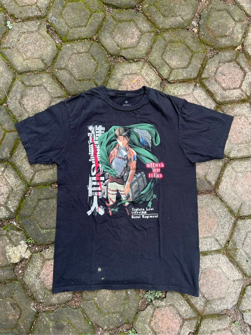Kaos anime Shingeki no Kyojin // Levi Ackerman Preloved