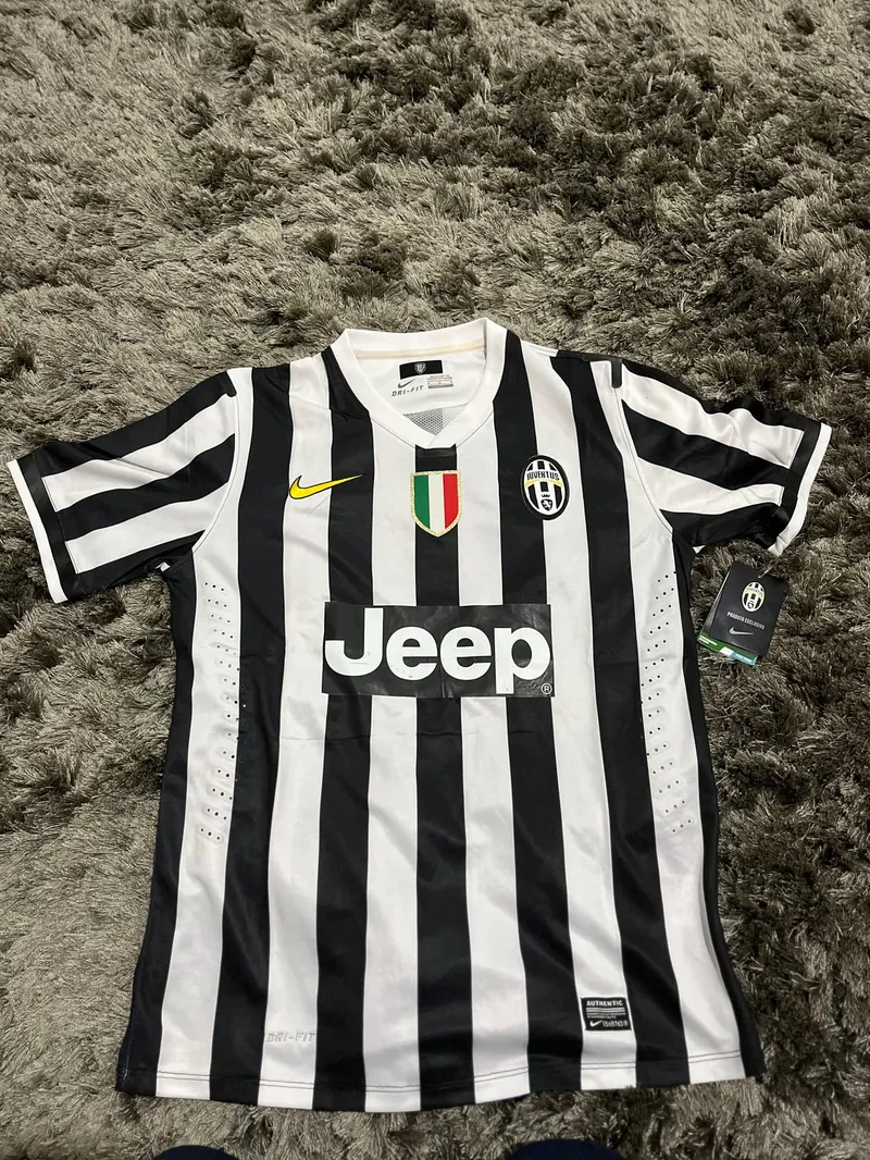 Nike Streetwear Sportswear Jersey Pria white black photo 1