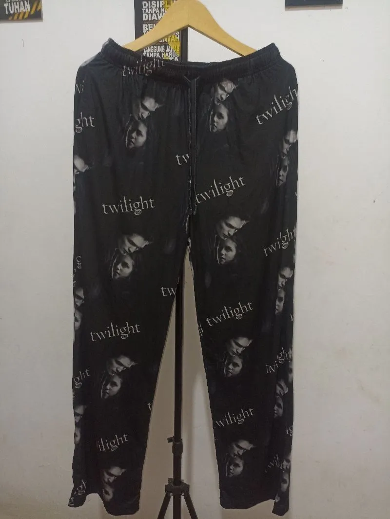 Twilight Edward & Bella girls pajama pants photo 1