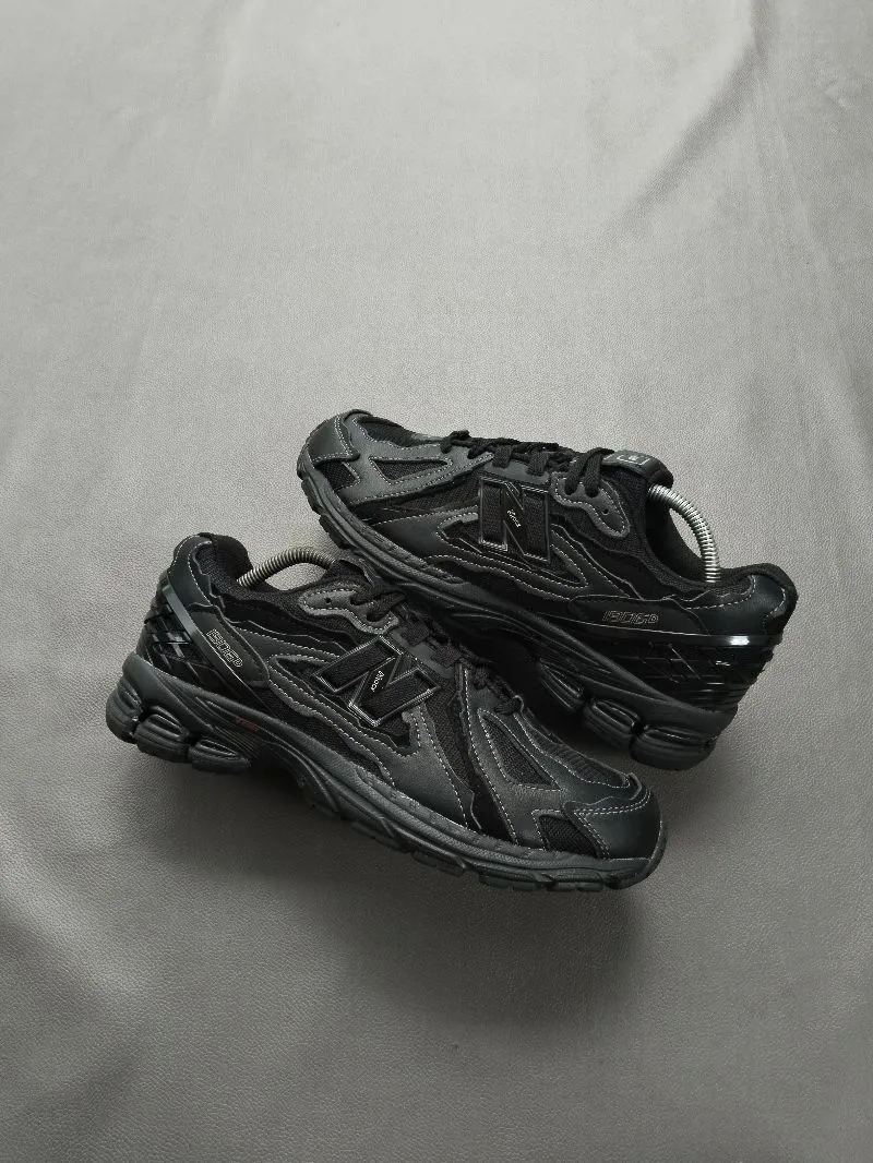 new balance 1906 photo 1