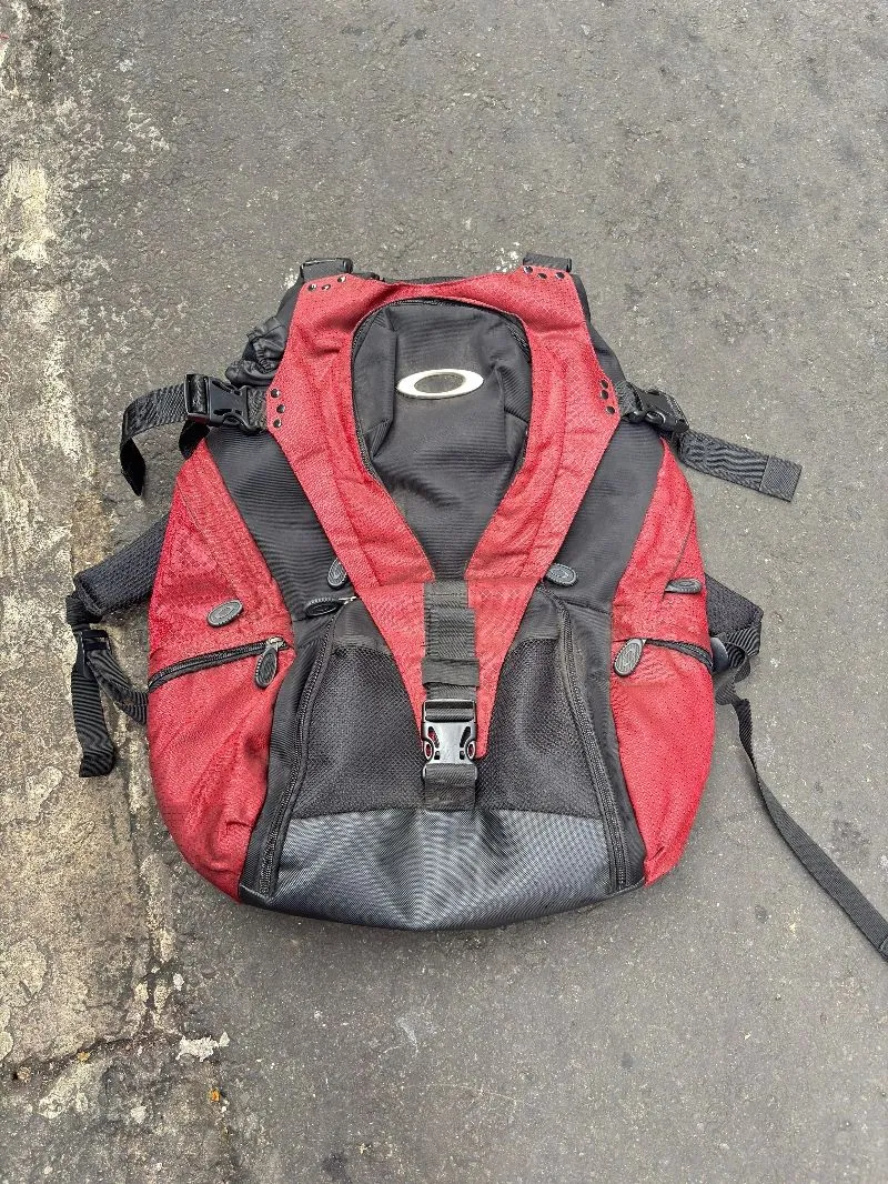 S*3様 Oakley icon tactical backpack 90s 赤 S*3様 Oakley icon tactical backpack 90s 赤 S*3様 Oakley icon