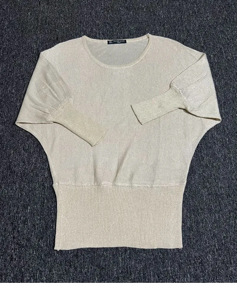 United Glam By Mangos Batwing top knit top atasan rajut  photo 1