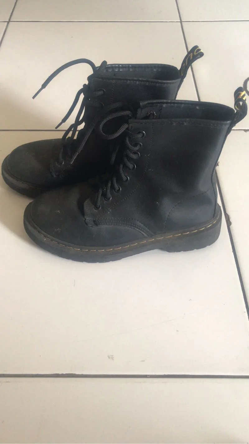 BOOTS HITAM| ANKLE BOOTS HITAM| NOT DOCMART photo 1