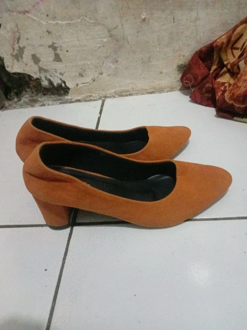 Sepatu pantofel heels photo 1