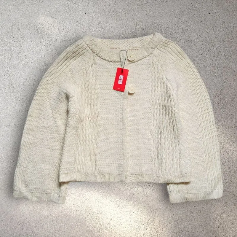 Uniqlo Cardigan Rajut Knit Kepang Semi Crop photo 1
