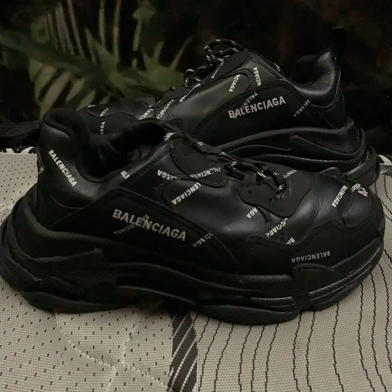 Balenciaga Triple S Logo  photo 1