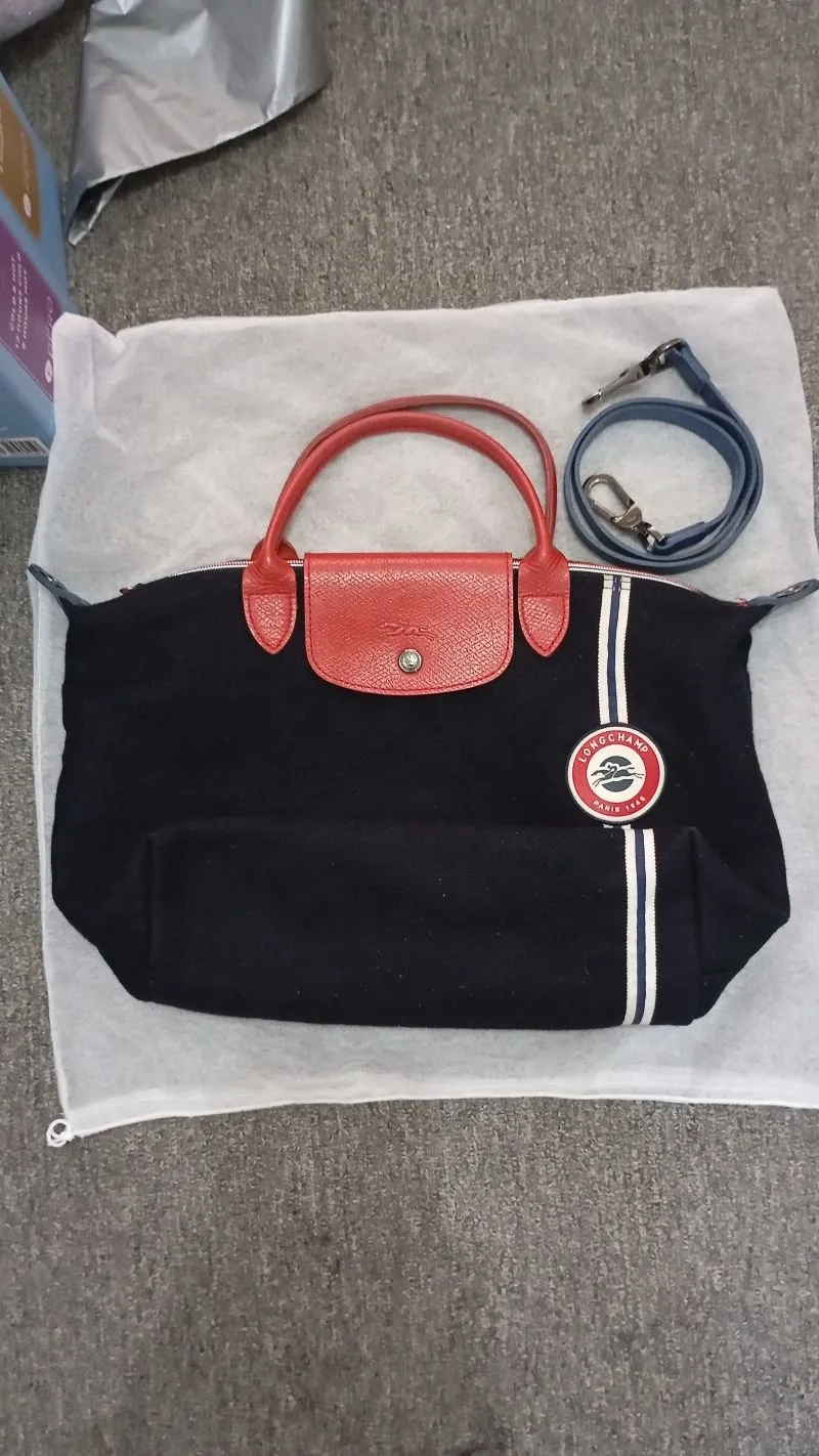 Preloved Longchamp concorde  photo 1