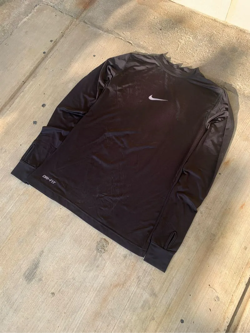 LONG SLEVE NIKE  photo 1