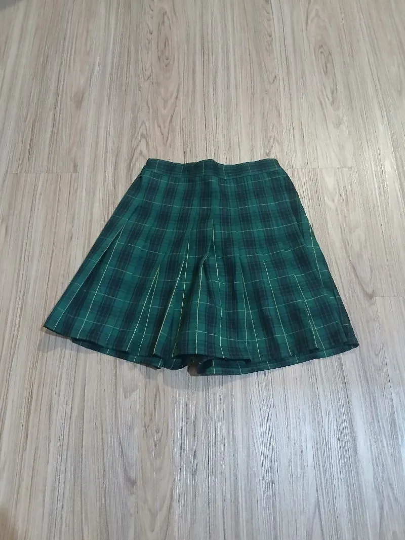 Uniqlo Pleated Skort (Girls) photo 1