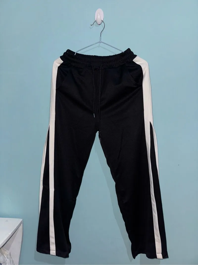 Woman’s Sweatpants  photo 1