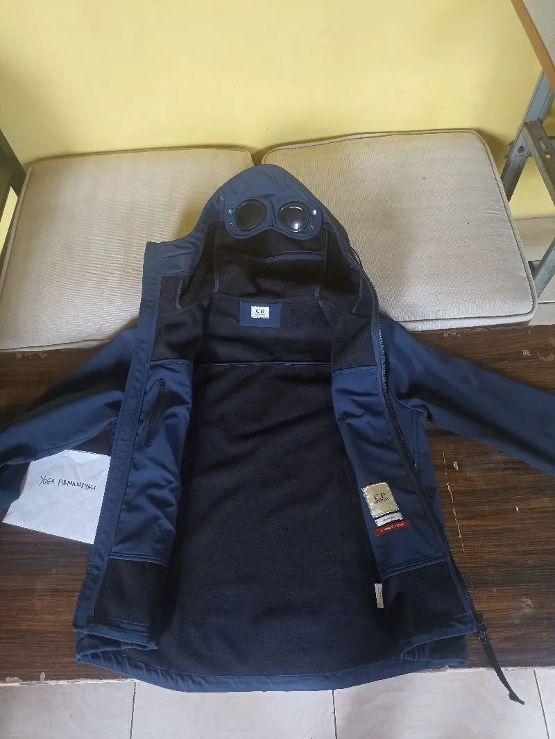 CP COMPANY SOFTSHELL photo 1