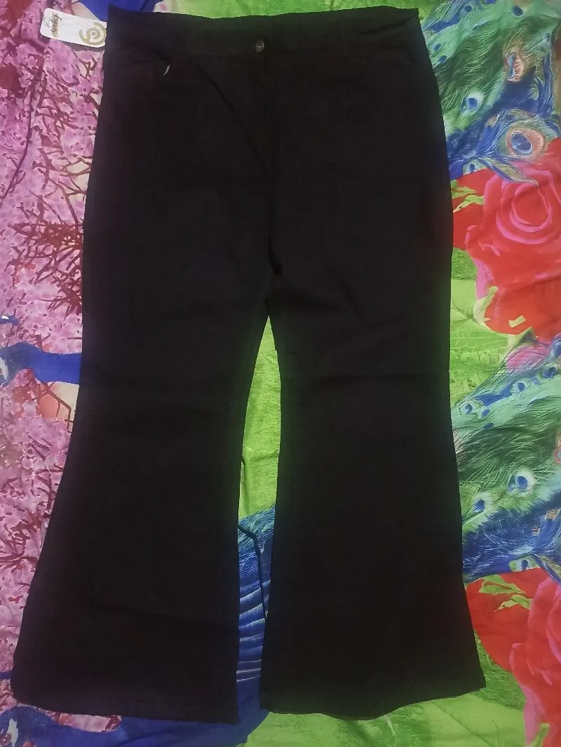Jeans wanita cutbray warna hitam size 36 photo 1