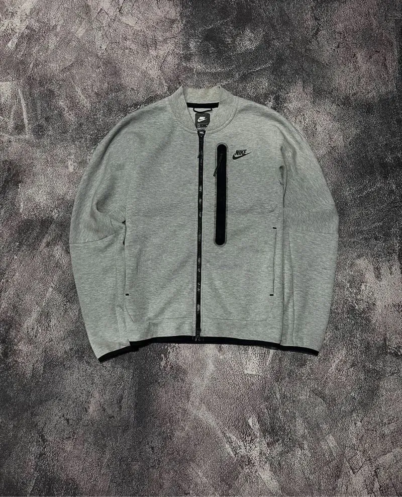Varsity Nike Tech Fleece LightGrey Middle Pocket photo 1
