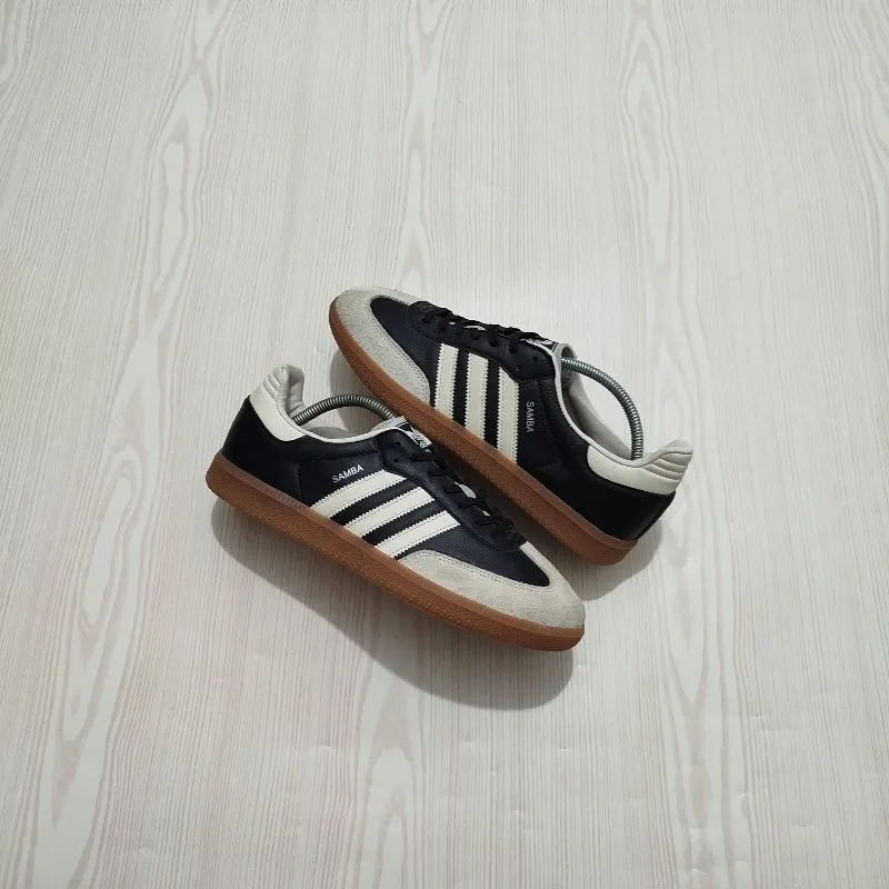 Adidas samba photo 1