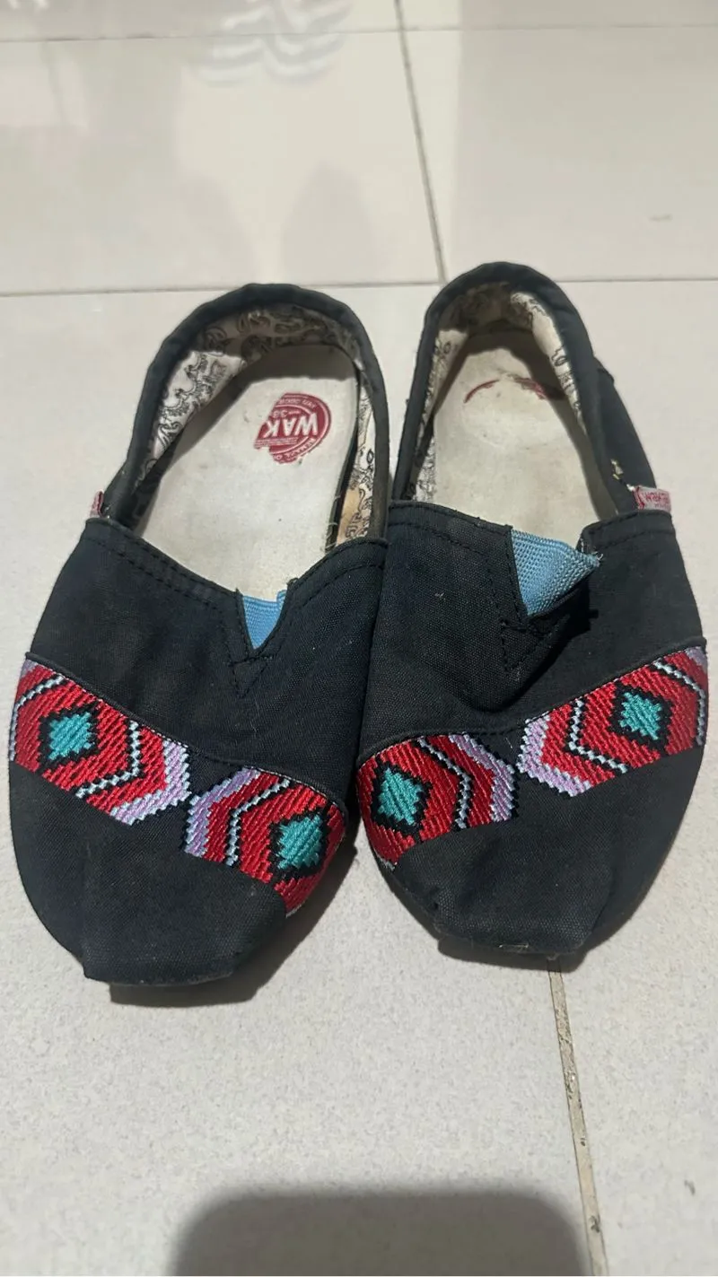 Sepatu Wakai Ukuran 38  photo 1