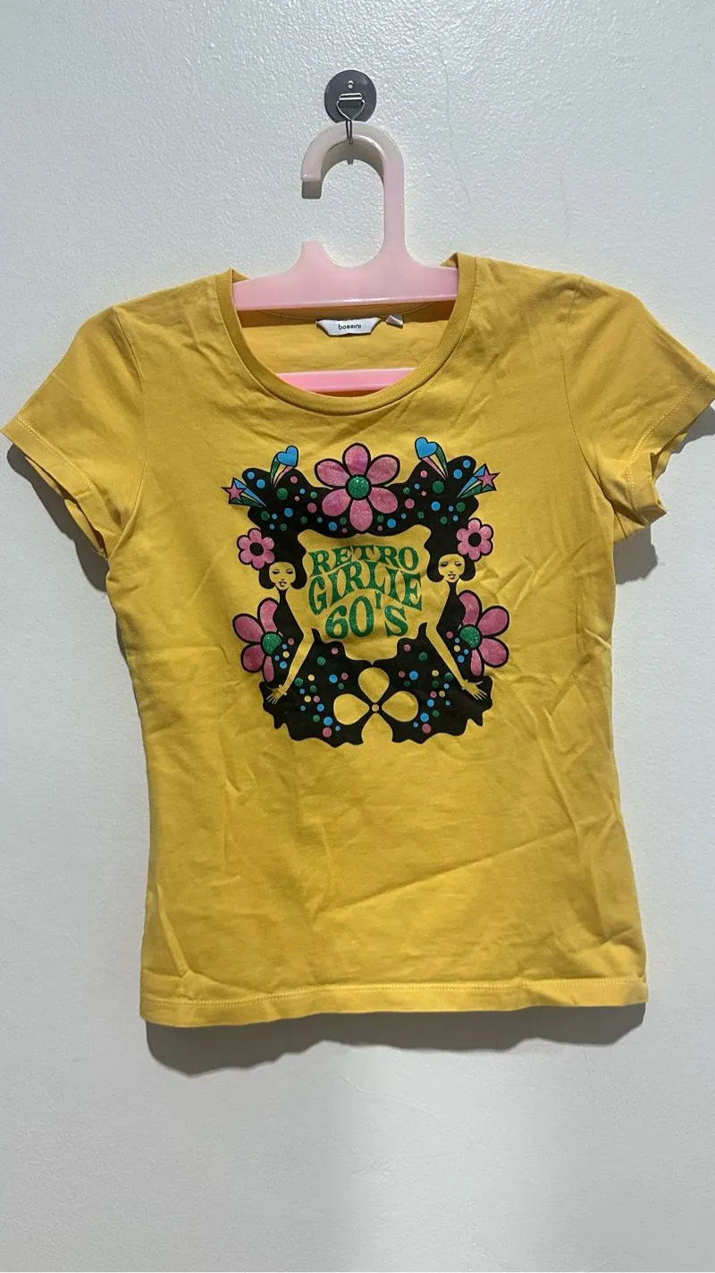 Kaos Retro Girlie  photo 1