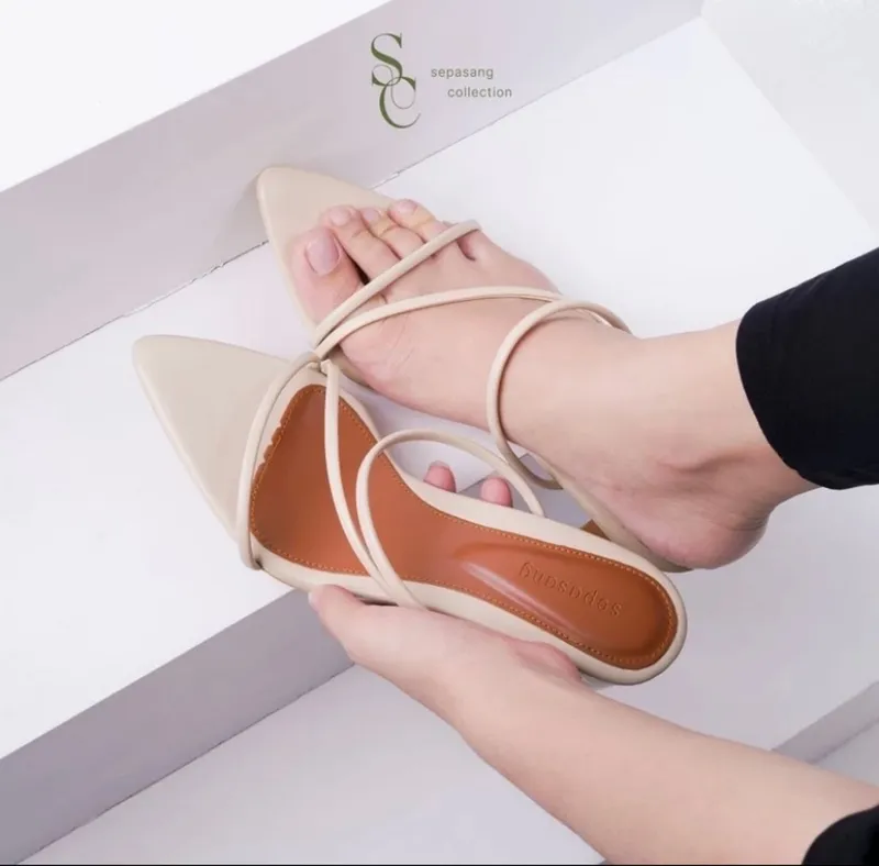 516 Casual Heels Wanita cream photo 1