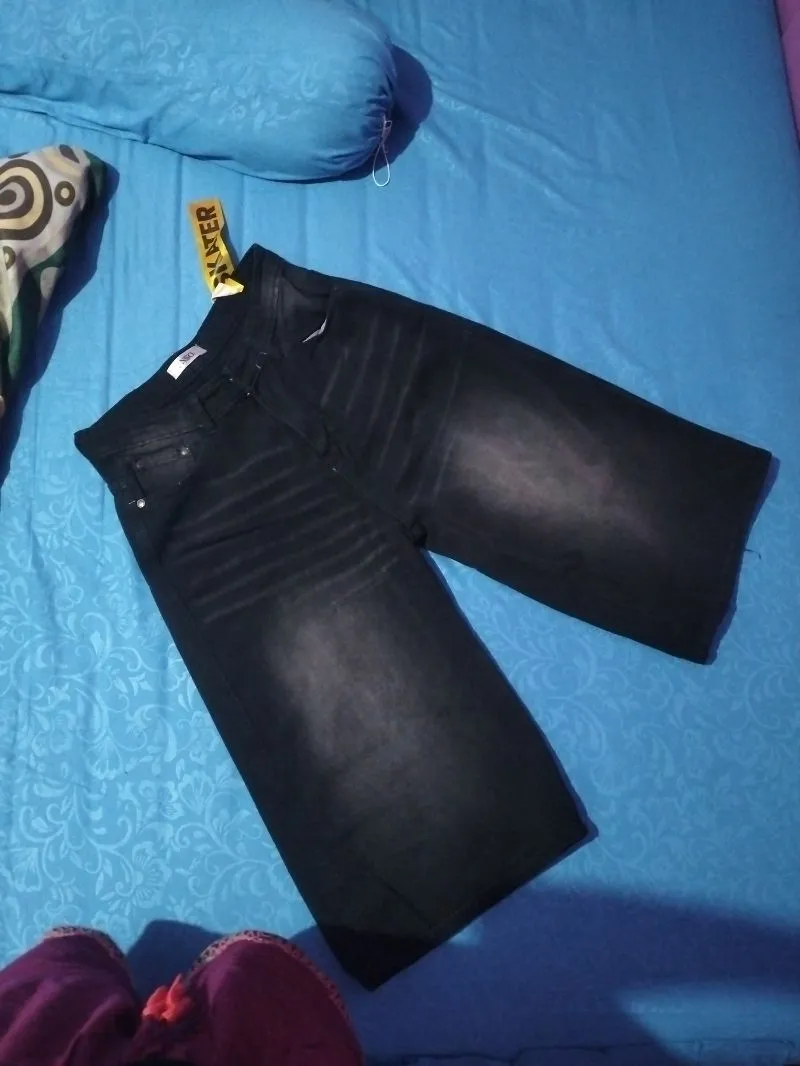 jorts hitam jiniso photo 1