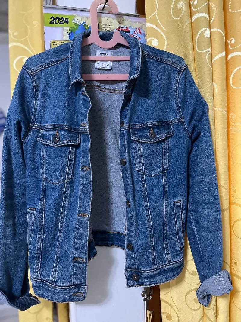 Bershka Y2K Denim jacket Wanita navy photo 1