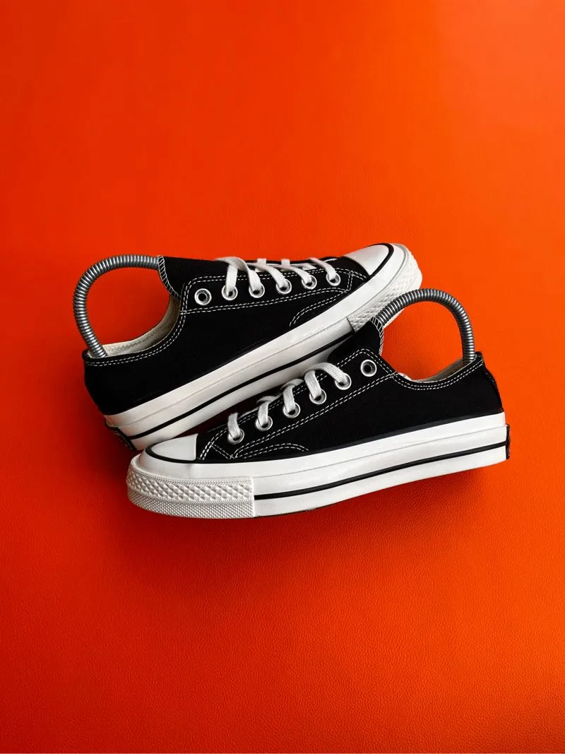 Converse Streetwear Casual Sneakers Wanita white black photo 1