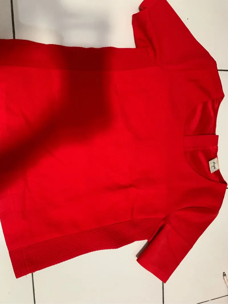 Atasan merah  photo 1