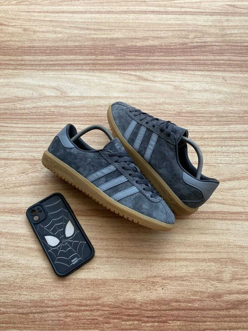 Adidas Casual Sneakers Pria gray photo 1