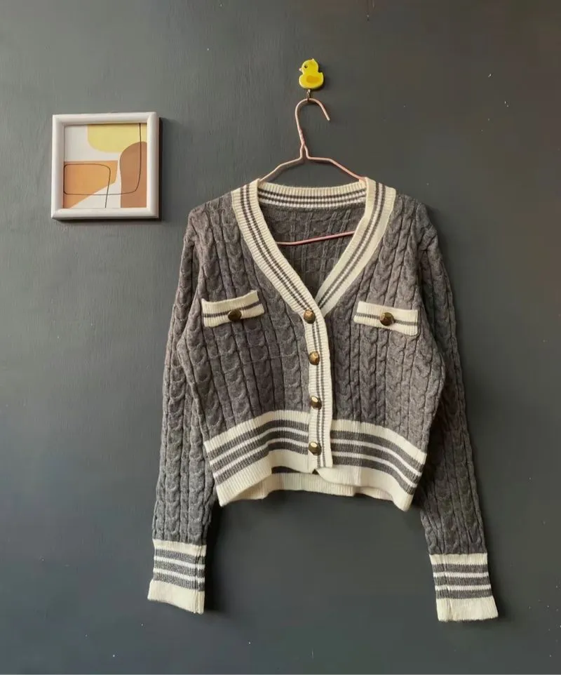 Cardigan photo 1