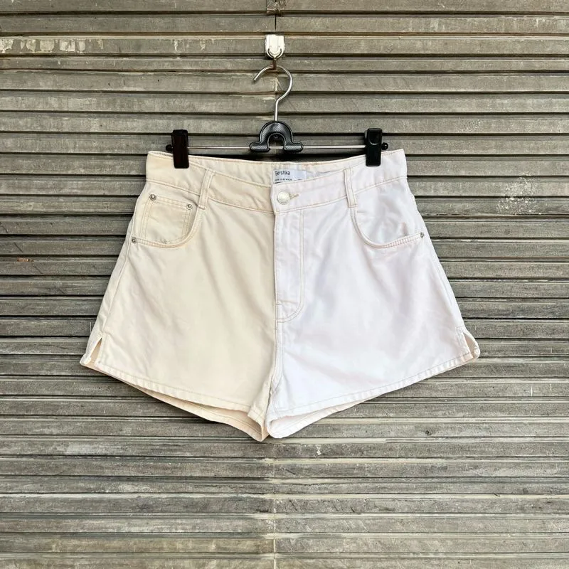 Celana Pendek Denim Bershka Preloved photo 1