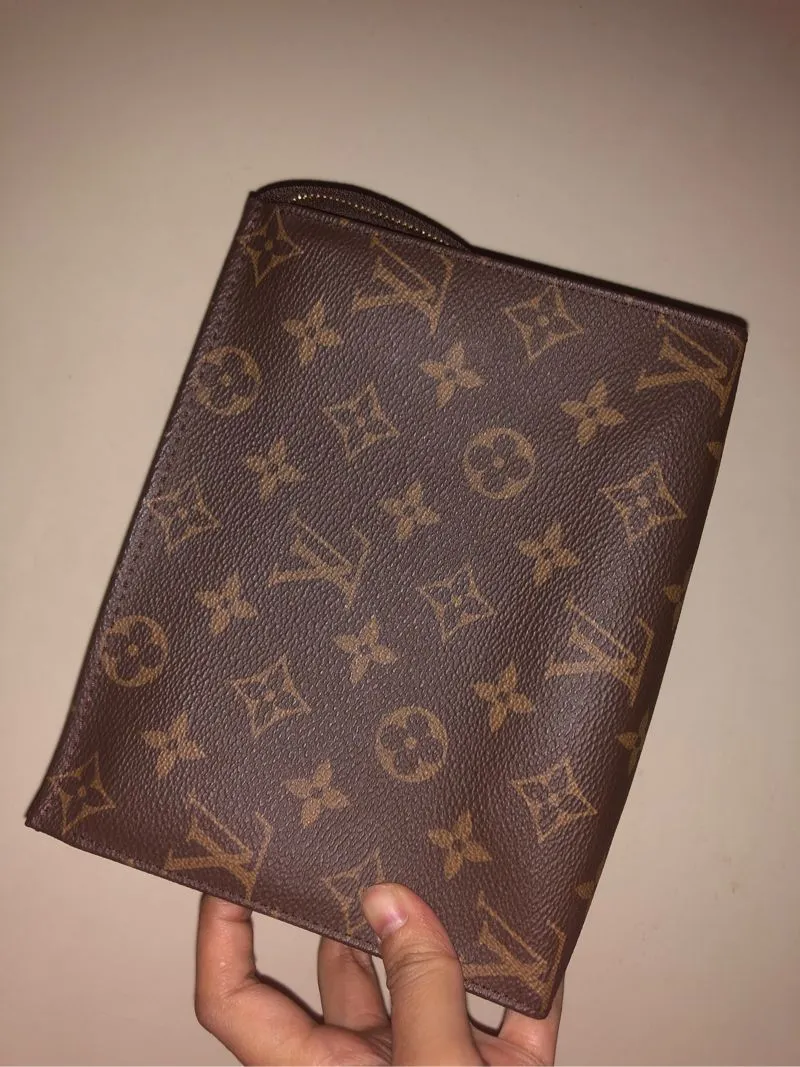 Louis Vuitton toiletry 19 photo 1