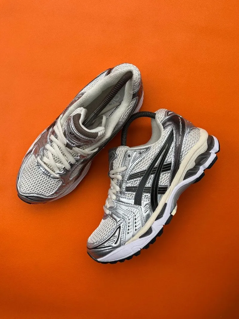 asics gel kayano
 photo 1