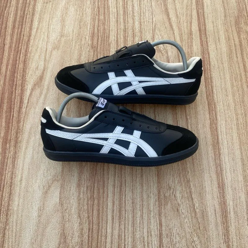 Onitsuka Tiger Slip On photo 1