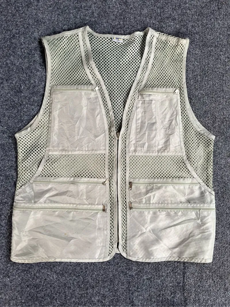 6 Pocket Vest photo 1