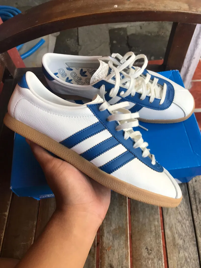 Adidas Streetwear Casual Sneakers Pria white blue photo 1