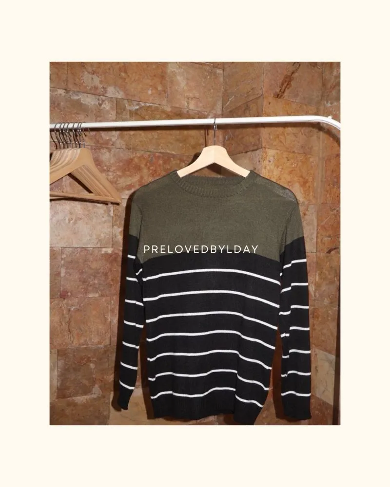 Sweater photo 1