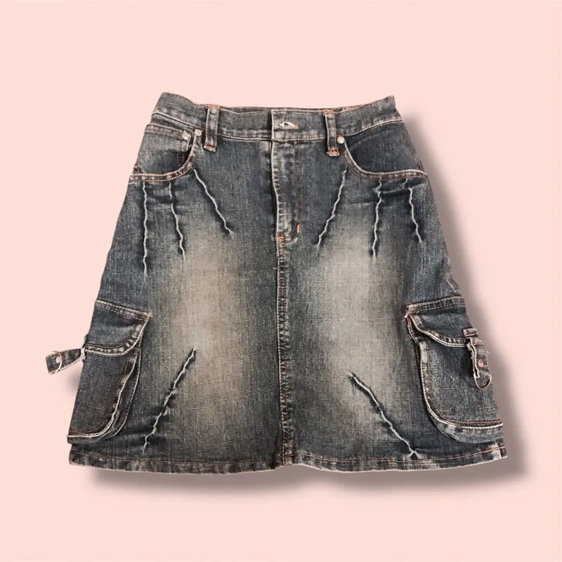 ROK LEVIS photo 1