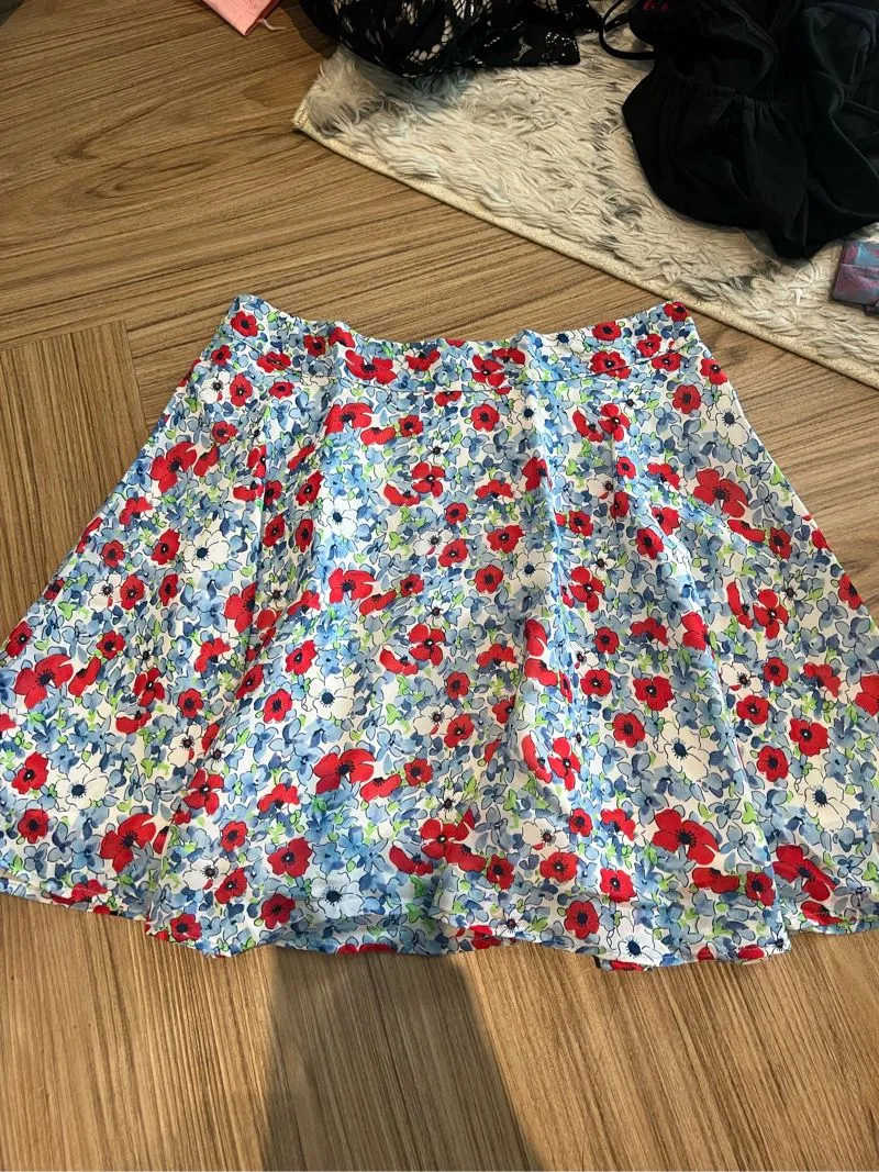 Rok bunga merah biru photo 1