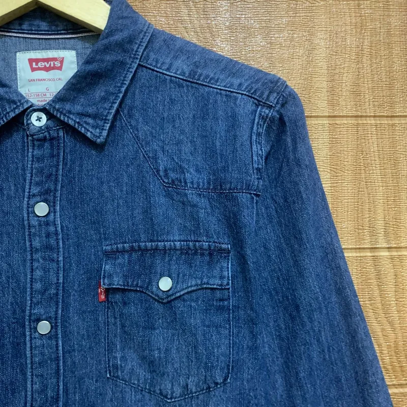 Kemeja Levis Chambray Size L fit photo 1