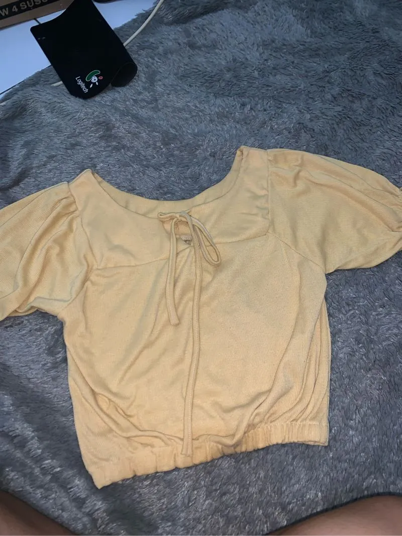 Crop top  photo 1