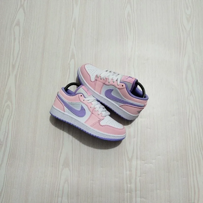 Air Jordan low photo 1
