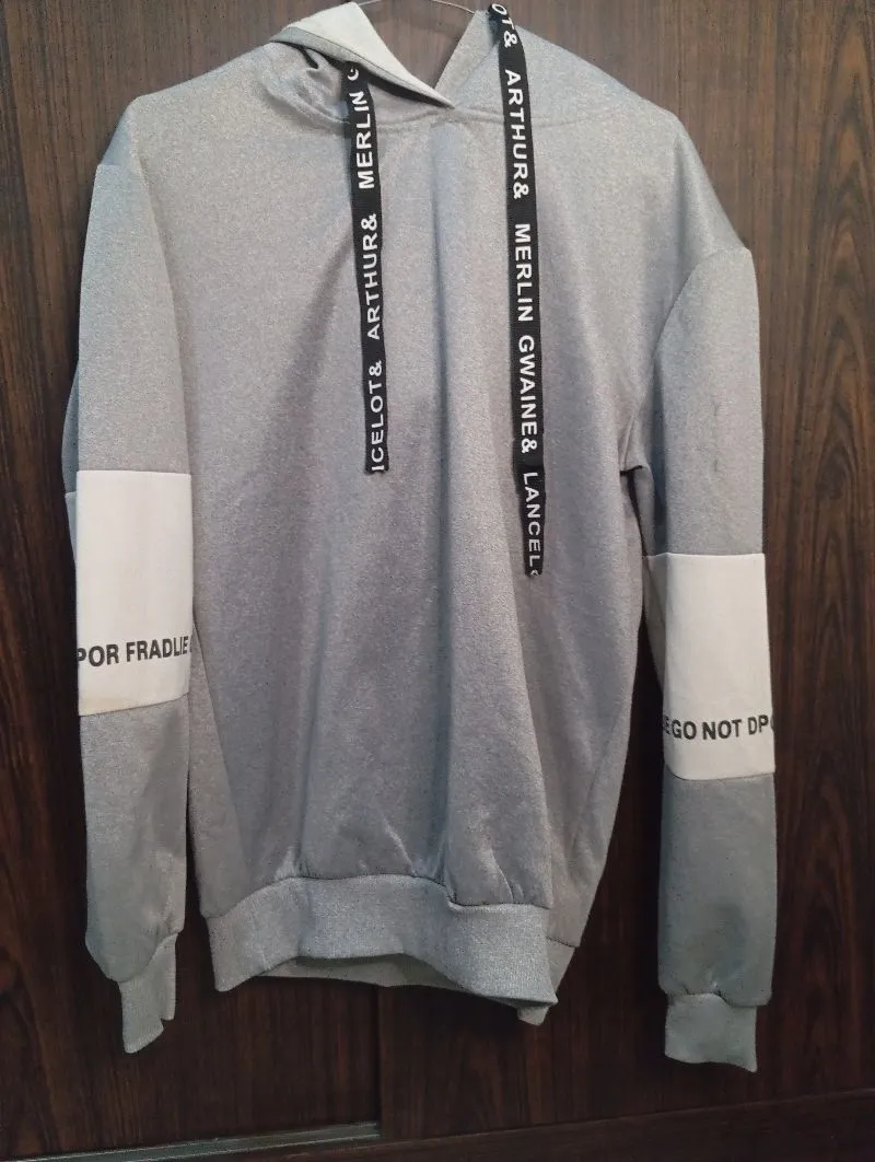 Jaket Hoodie Wanita photo 1