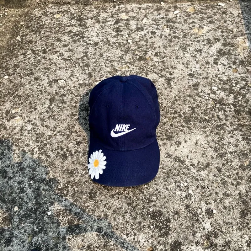 Nike Logo Baseball Caps photo 1