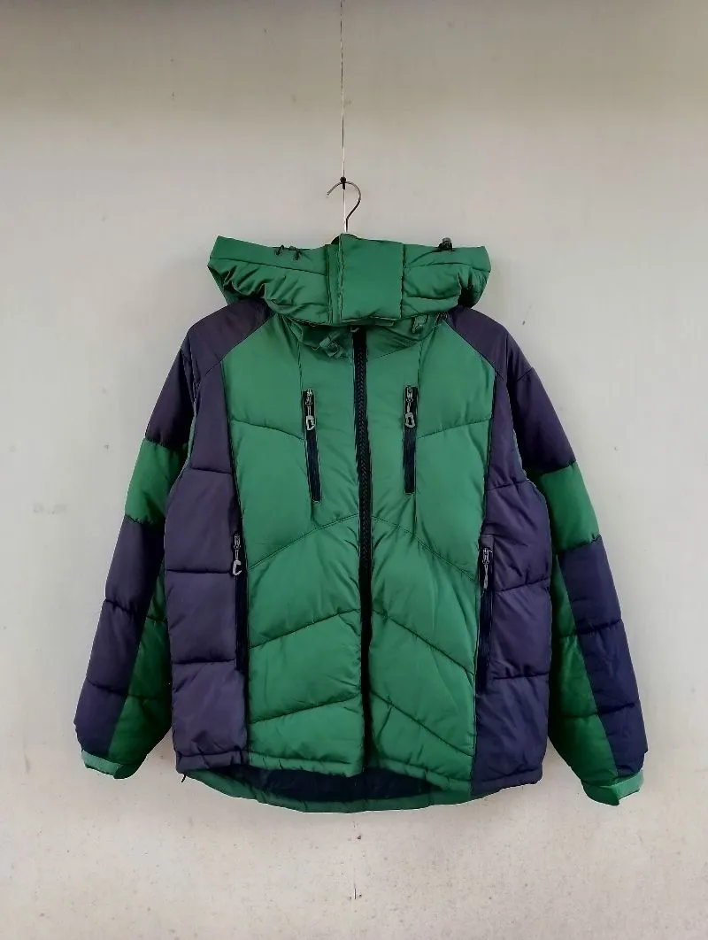 Puffer Jacket Outdoor photo 1